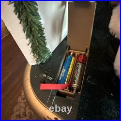 Holiday Creations Bing Crosby Sings White Christmas Lights Up Holiday