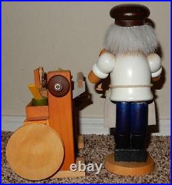 Holzkunst Christian Ulbricht Wooden Wood Shop Worker Workbench Woodworking READ