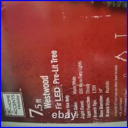 Home Accents Holiday TG76M3BAQD00 7.5 ft Pre-Lighted Christmas Tree