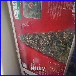 Home Accents Holiday TG76M3BAQD00 7.5 ft Pre-Lighted Christmas Tree
