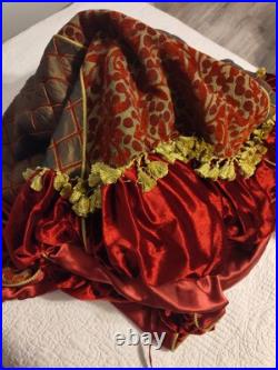 Huge 80 Christmas Tree Skirt Luxurious Elegant Thick & Puffy Decorations RARE