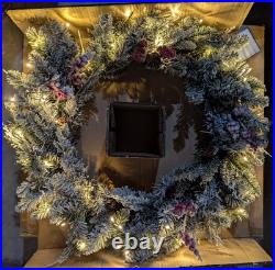 In Box Pottery Barn Lit Faux Frosted Pine & Berries Wreath 28 diameter berry