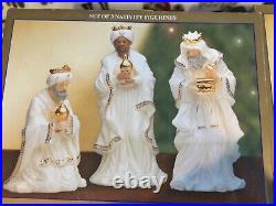 Jade Porcelain 14 Piece Nativity Set Ivory with Gold and Colors Bon Ton Free Ship