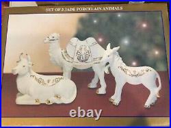 Jade Porcelain 14 Piece Nativity Set Ivory with Gold and Colors Bon Ton Free Ship
