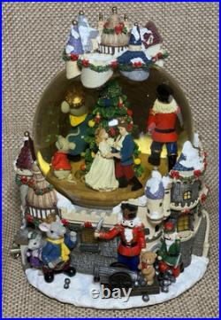Kirkland Nutcracker Waterglobe Lighted Snow Globe Flaw Rare
