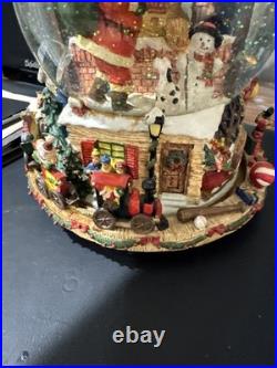 Kirkland Signature Musical Snow Globe Santa Claus Is Coming To Town Toy Shop