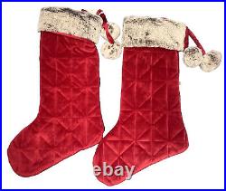 Koolaburra By UGG Jasper Set Of 2 Stockings & Christmas Tree Skirt Red Brand New