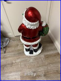 Kringle Express Indoor/Outdoor Oversized 36 Illuminated Santa Holding Wreath