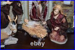 Living Home Deluxe Large Fine Porcelain Nativity 16-Piece Set With Fabric Detail