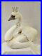 Mark_Roberts_Christmas_Swan_Figurine_19_inches_with_Crown_01_xaat