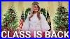 Melania_Trump_Unveils_Stunning_White_House_Christmas_Decorations_As_Jill_Biden_Is_Mocked_01_tz