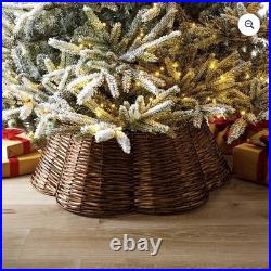 Member's Mark Scalloped Wicker Tree Collar