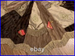 Mink and Silk Christmas Tree Skirt, separate collar, 3 small gift pockets, 60