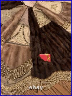 Mink and Silk Christmas Tree Skirt, separate collar, 3 small gift pockets, 60