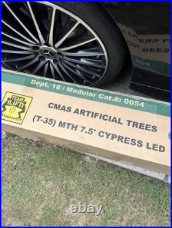 My Texas House 2025 7.5' Cypress Pre-Lit Artificial Christmas Tree 500 LEDs