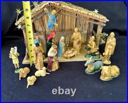 Nativity Set Hong Kong Art Plastics with Stable (16 pcs)
