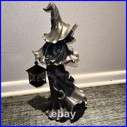 New In Box Cracker Barrel 2024 Halloween Resin 18 Black Witch with LED Lantern