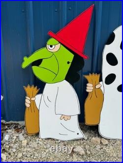 Peanuts Charlie Brown Trick or Treaters Hand Painted Yard Art Halloween