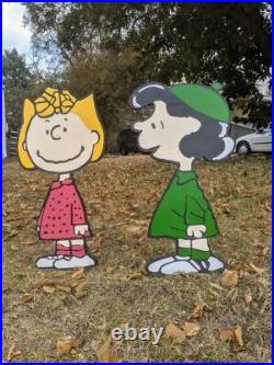 Peanuts Christmas Tree Yard Set