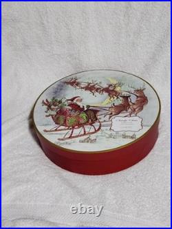Pottery Barn Nostalgic Santa Christmas Village Dinner Plates Set Of 4 In Box
