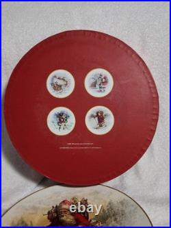 Pottery Barn Nostalgic Santa Christmas Village Dinner Plates Set Of 4 In Box