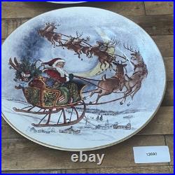 Pottery Barn Nostalgic Santa Dinner Plates 10.5 Santa Christmas Set of 4