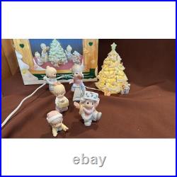 Precious Moments Wishing You an Old Fashioned Christmas