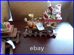 RARE Mark Roberts Christmas Vintage Train set Mantle stocking holders 21
