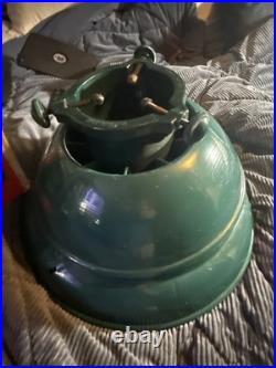 Swivel Straight The One Minute Christmas Tree Stand Up to 10' 100lb Used