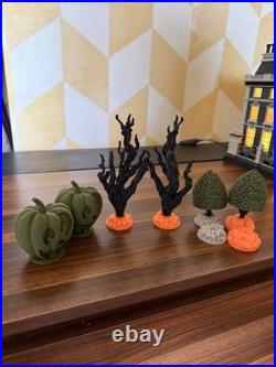 The Haunted Manor by FULV, LED Colour Changing, Halloween Decor, 10.7inx14.6in