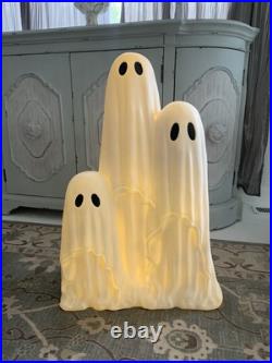 TikTok Viral 2025 Ghost Trio LED Halloween Statue NEW 32 Tall Cheesecloth