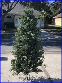 Ultra Lush Traditional Lifelike Artificial Hinged Christmas Holiday Tree 8 Foot