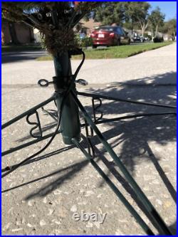 Ultra Lush Traditional Lifelike Artificial Hinged Christmas Holiday Tree 8 Foot