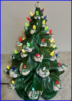 Vintage 1971 Atlantic Mold Ceramic Christmas Tree & Base w Flocked Snow Complete