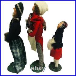 Vintage 1980 Byers Choice Carolers 3pc Set Bumpy Base Signed Joyce Byers Holiday