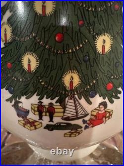 Vintage Hall China Christmas Tree & Holly Teapot Rare Mid-Century Holiday Co