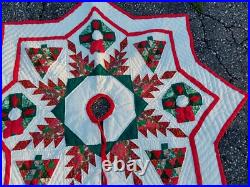 Vintage Handmade Hand Quilted Christmas Tree Skirt Star Shape Trees Wreaths 23'