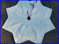 Vintage Handmade Hand Quilted Christmas Tree Skirt Star Shape Trees Wreaths 23'