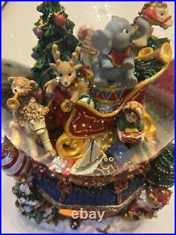 Vintage Musical Light Up NUTCRACKER Large Snow Globe with Moving Carousel 10