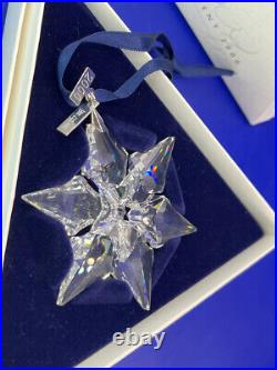 Vtg 2000 Swarovski Crystal Snowflake Ornament with Box