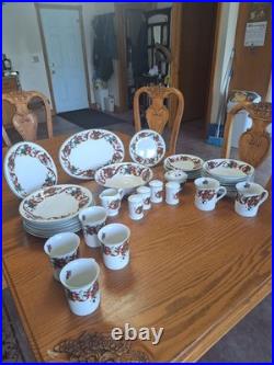 William James Stoneware 34 Piece Christmas Holiday Plaid Ribbon Fruit Dinnerware