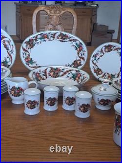 William James Stoneware 34 Piece Christmas Holiday Plaid Ribbon Fruit Dinnerware
